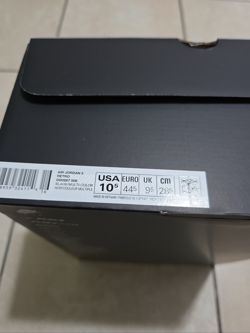Empty Shoe Box - Picture 2 of 7